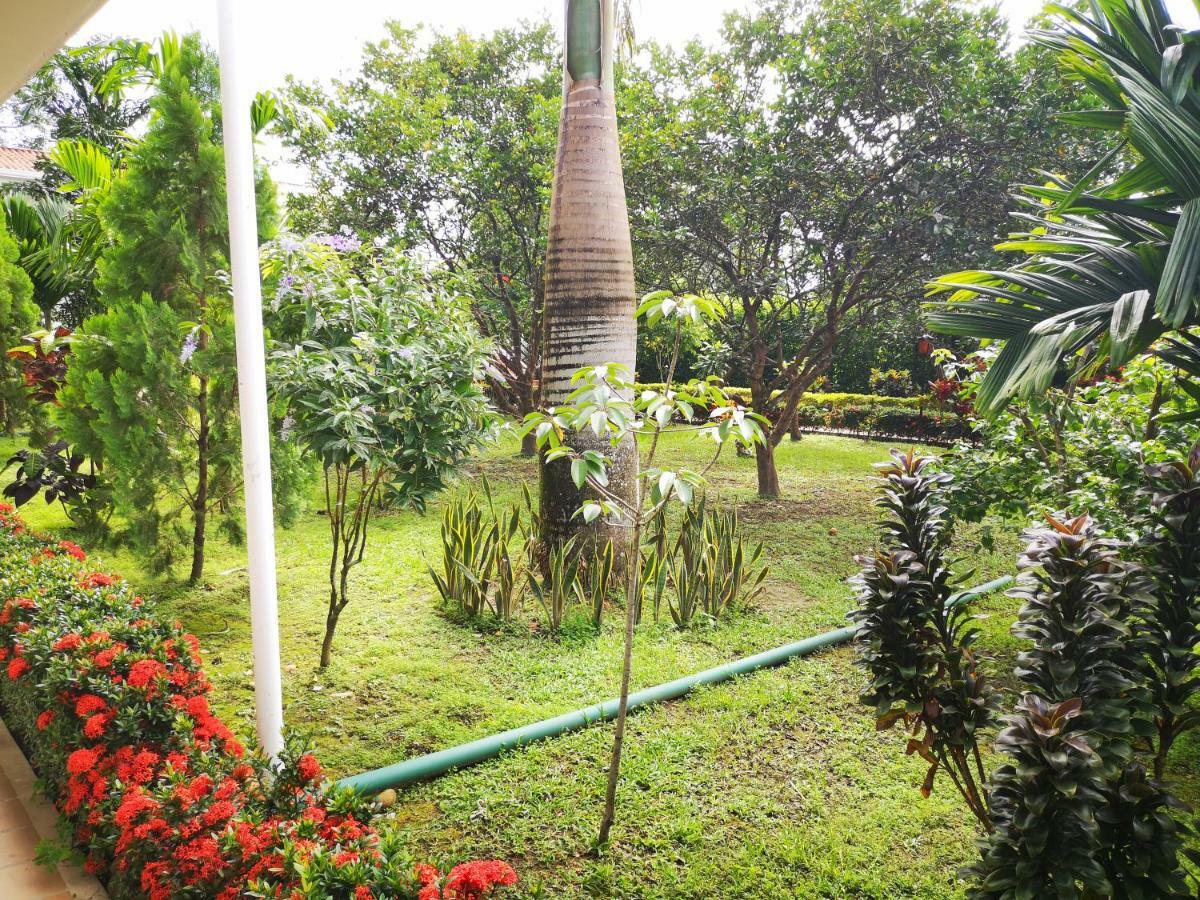 Hotel Boutique Duranta Apiay Bagian luar foto